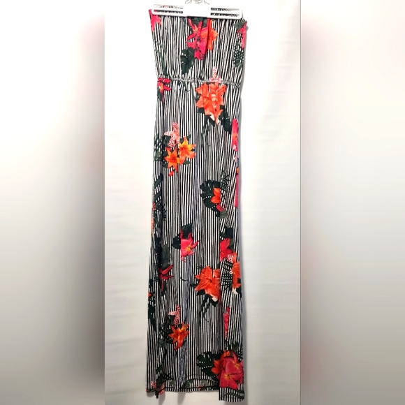 Strapless lined and flowered pattern dress - Picture 2 of 4